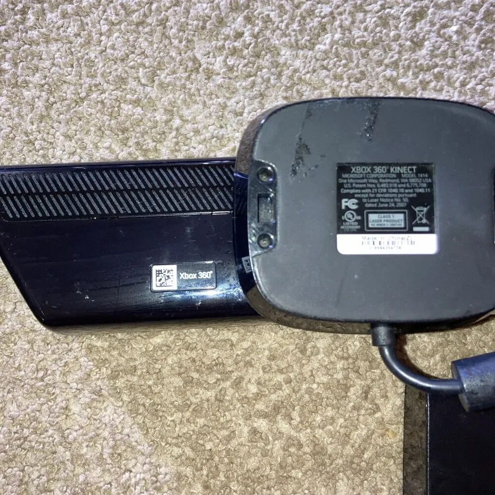 Microsoft Kinect Sensor for XBox 360 - UNTESTED